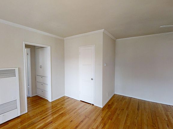 3rd image of 620 Park Ave #A