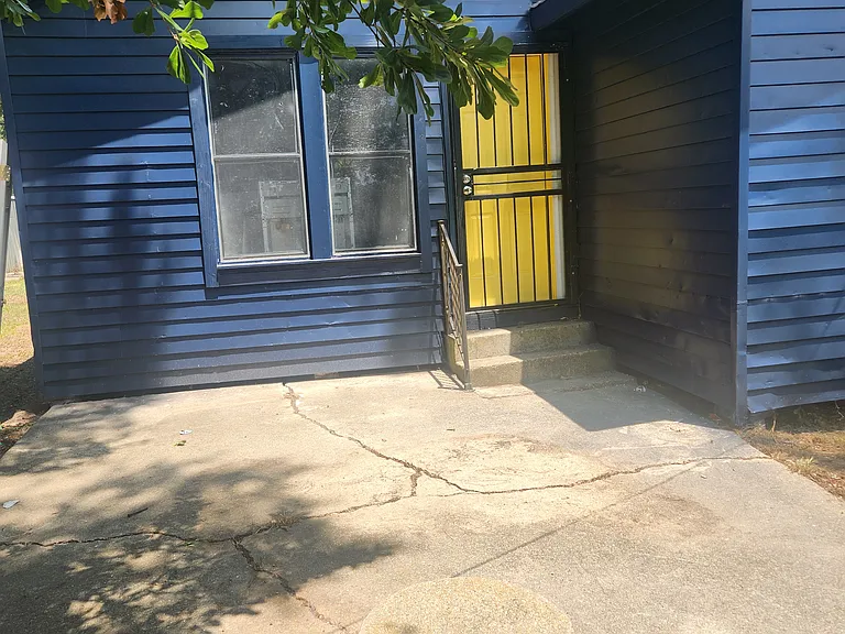 1880 72nd Ave — Photo 11