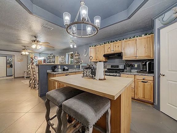 5th image of 1356 Neubauer Point Rd