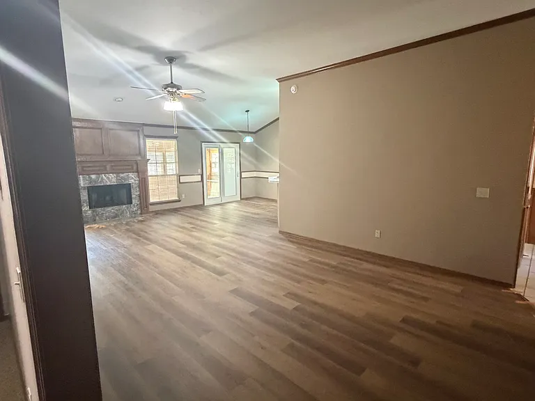 1612 N Locust Ter — Photo 13