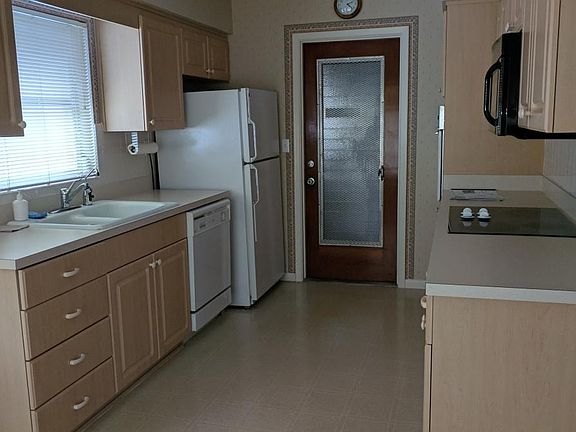2nd image of 1444 Turner St
