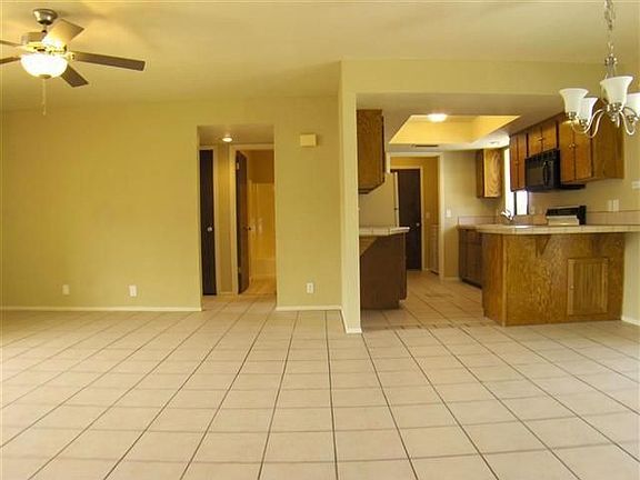 3rd image of 3225 Palmtree Dr