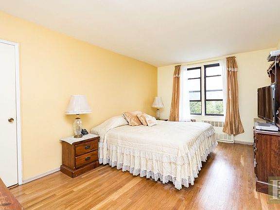 4th image of 3531 Bronxwood Ave APT 4F