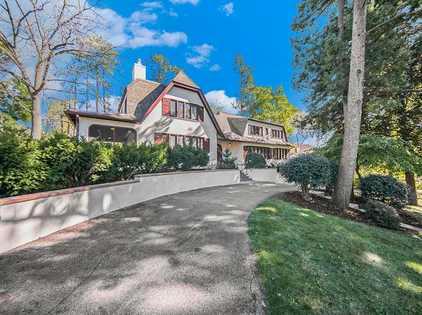 2111 Brockman Blvd, Ann Arbor, MI 48104