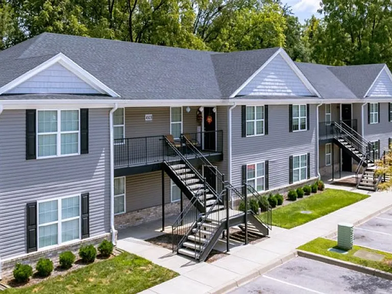 Six Mile Lane Apartments — Photo 11