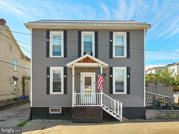 2nd image of 206 S Spruce St