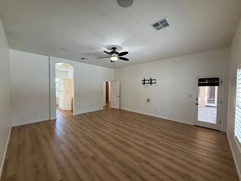 4309 Scribner Way — Photo 7