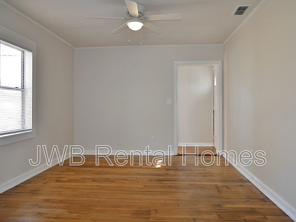 4th image of 916 Detroit St