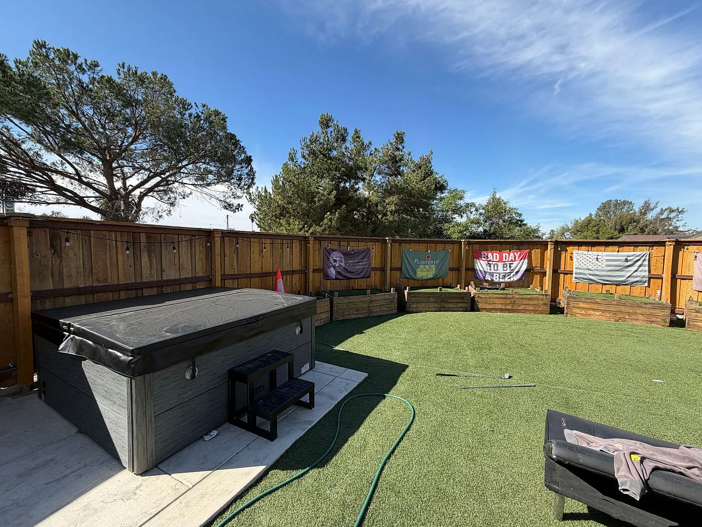 Large 7 Bedroom/7 Bath on Montezuma!! Large Yard — Photo 2