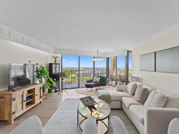 1000 Quayside Ter, Miami, FL