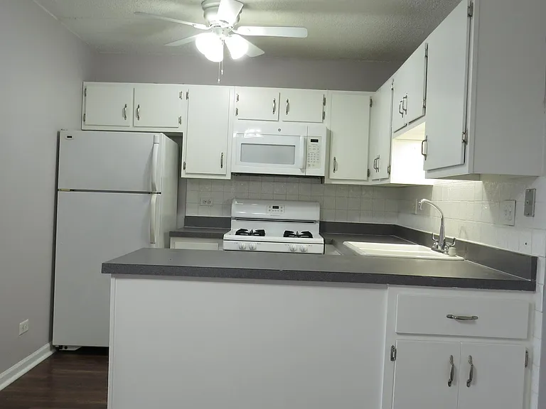 5S070 Pebblewood Ln #F6 — Photo 5