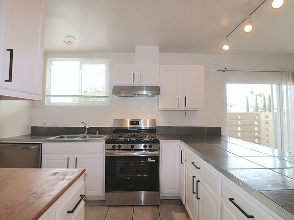 2nd image of 1834 Mission Ave APT 2