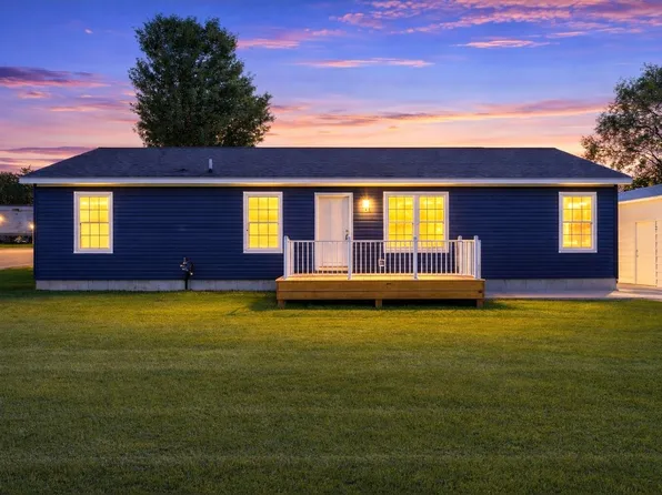 107 S Scott St, Morley, MI 49336