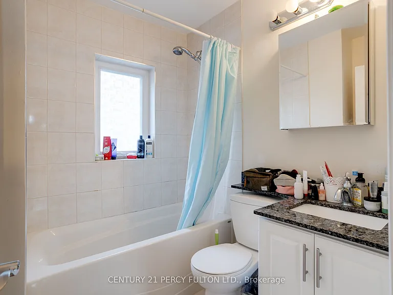 209 Coxwell Ave #MAIN — Photo 18