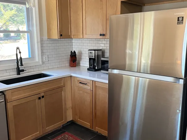 80 Belmont Ave, South Kingstown, RI 02879