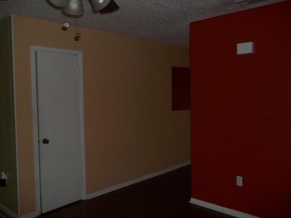 2nd image of 2007 Dennis St