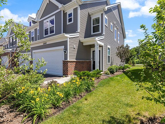 3rd image of 2265 Horseshoe Cir