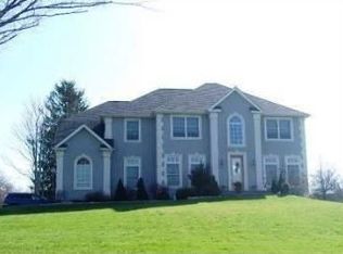 108 Bridal Path Ln, Cornwall, NY 12577