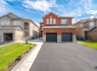 7334 Lowville Hts, Mississauga, ON L5N 8L4
