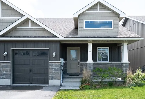 22 Stirling Cres Photo 1
