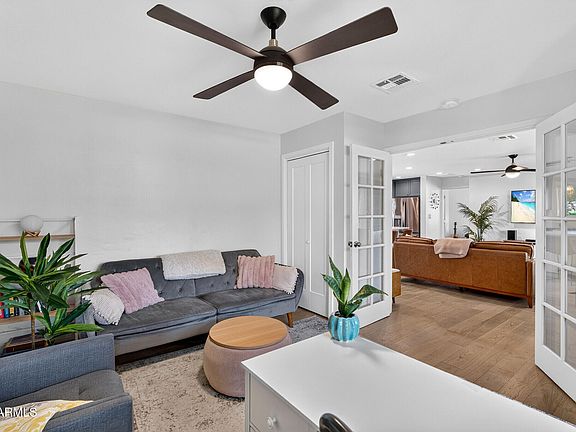 4th image of 3001 E TURNEY Avenue