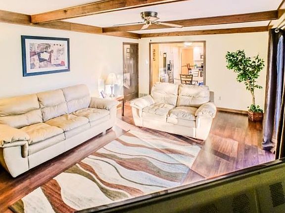 3rd image of 51633 Trailwood Ct
