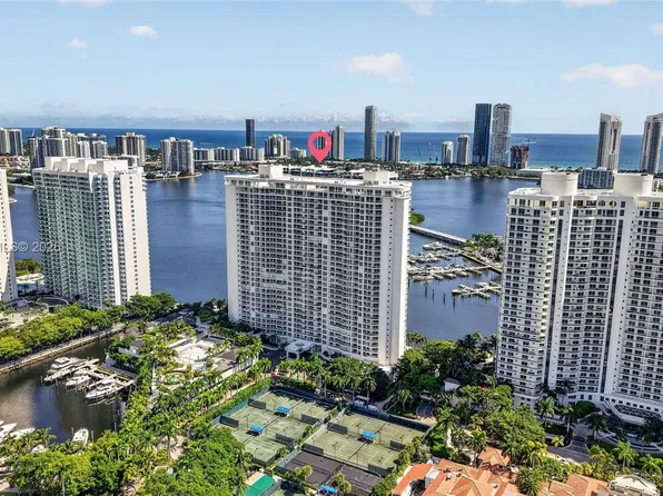 7000 Island Blvd, Aventura, FL