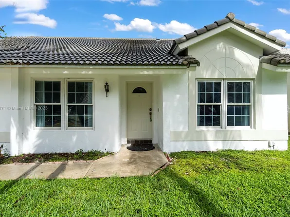 11056 Lakeaire Cir, Boca Raton, FL 33498