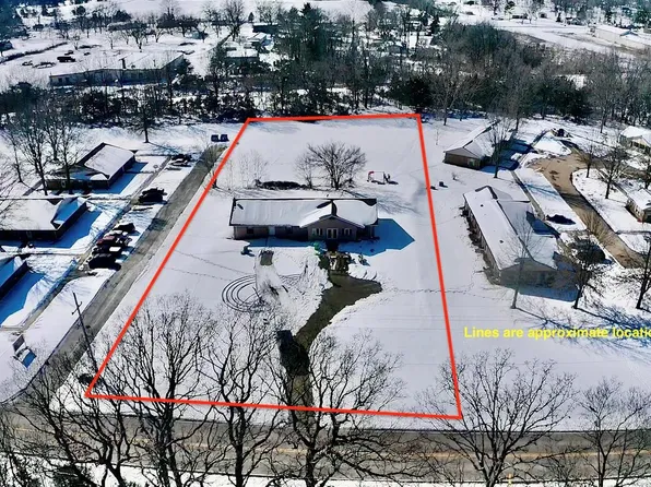 453 Cedar St, Bismarck, MO 63624