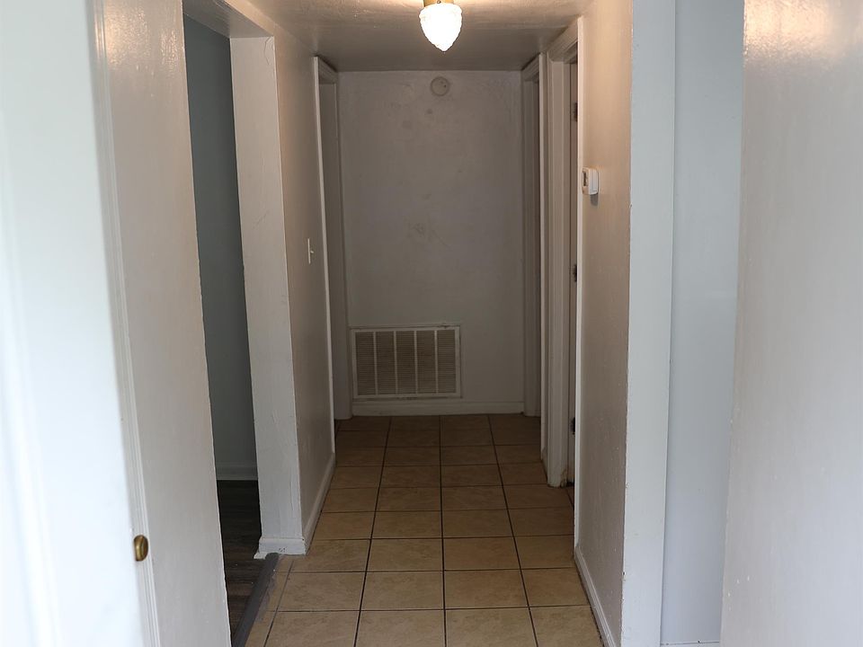 1st image of 335 E Augusta Ave