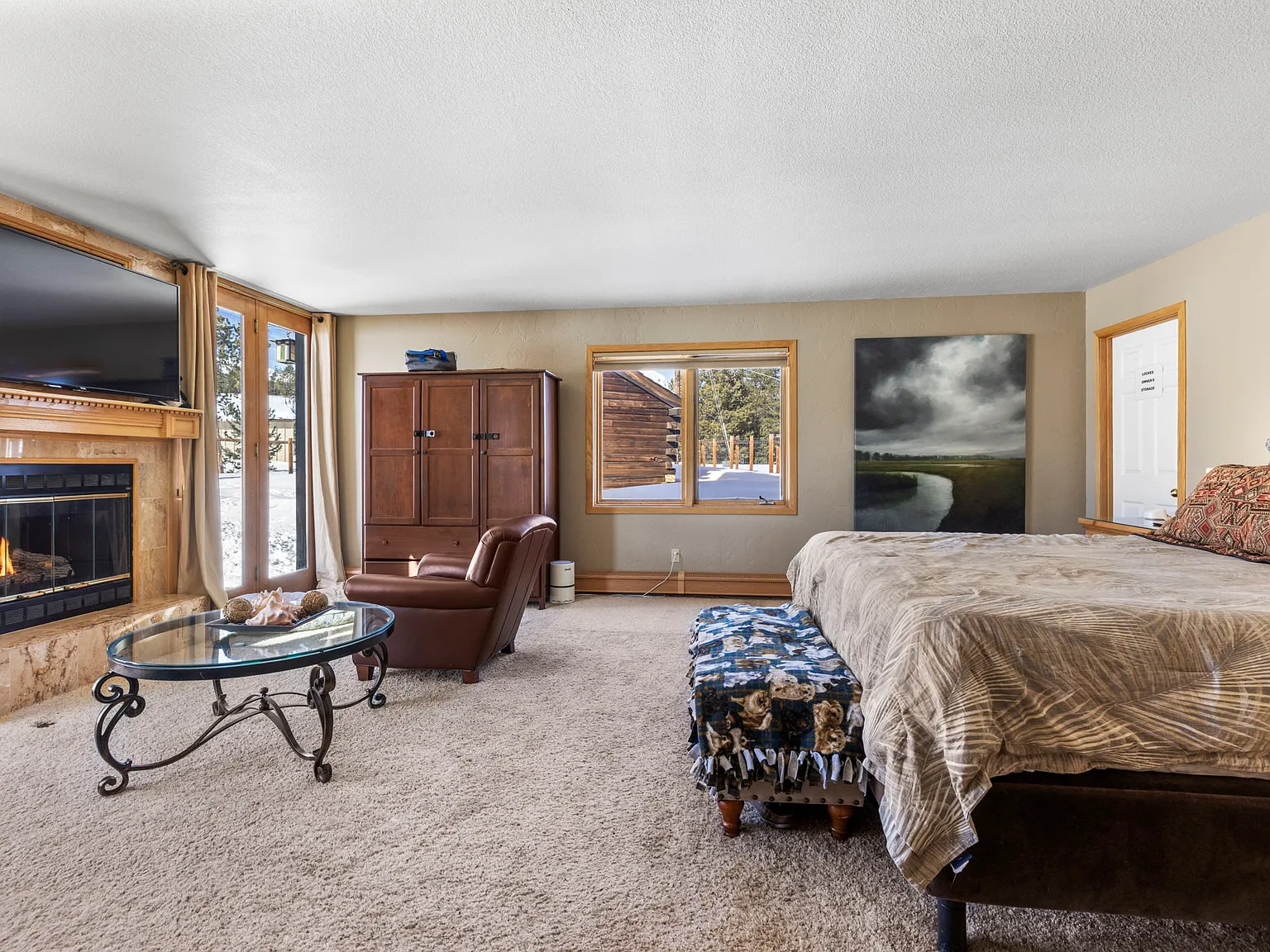 5 bed, 4251 sqft, $8,900 — Photo 3