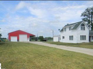 7410 W County Line Rd, Marion, MI 49665