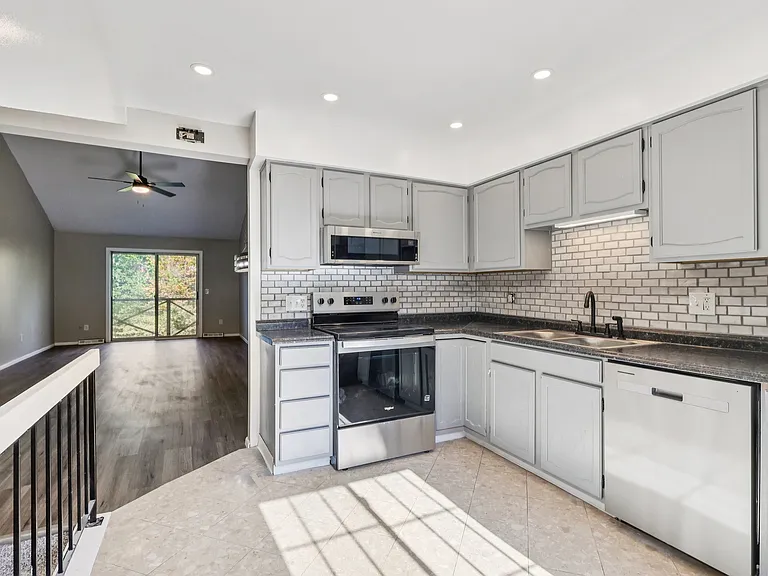 209 Greenbriar Ct — Photo 7