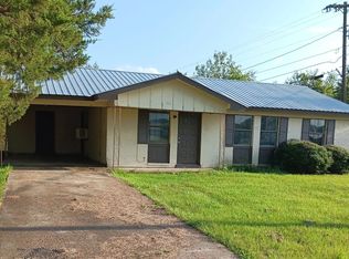 2937 Green Tee Rd, Tupelo, MS 38801