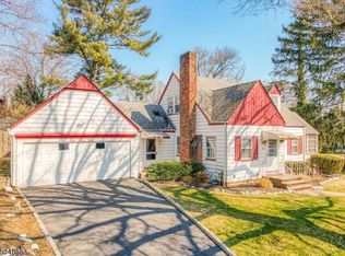 445 Carpenter Pl, Union, NJ 07083
