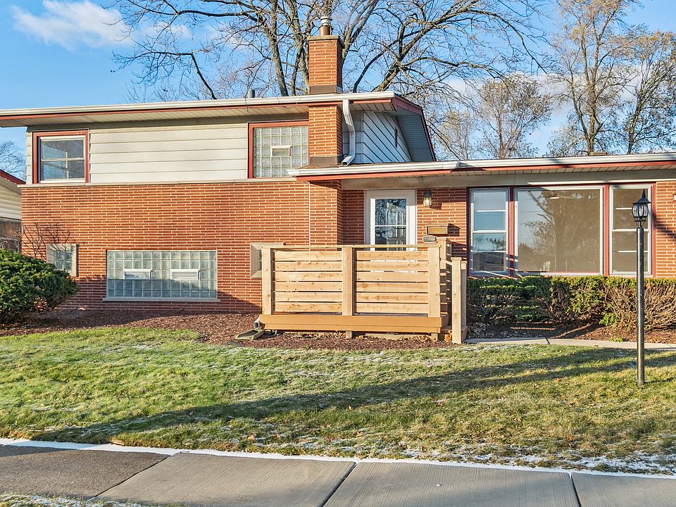 1st image of 219 W Elmwood Dr