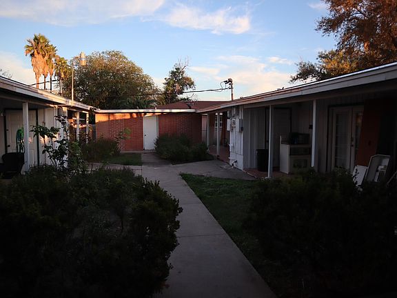 3rd image of 818 Walnut Ave #B