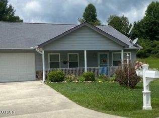 114 Grandview Ln, Crossville, TN 38571