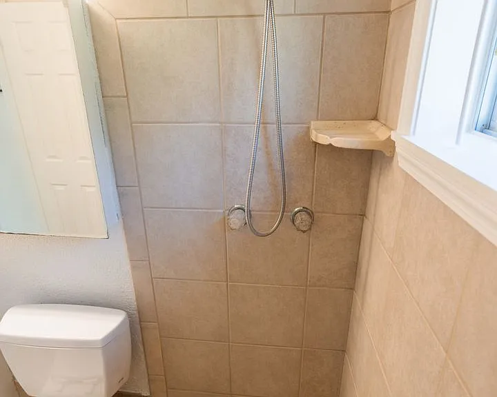 406 Essex Dr — Photo 27