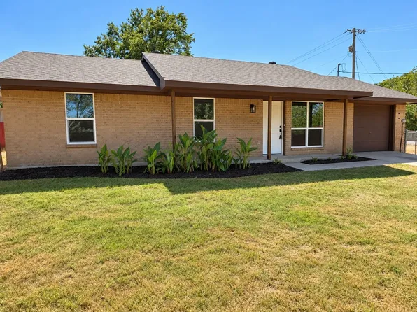 527 W Aubrey St, Pilot Point, TX 76258