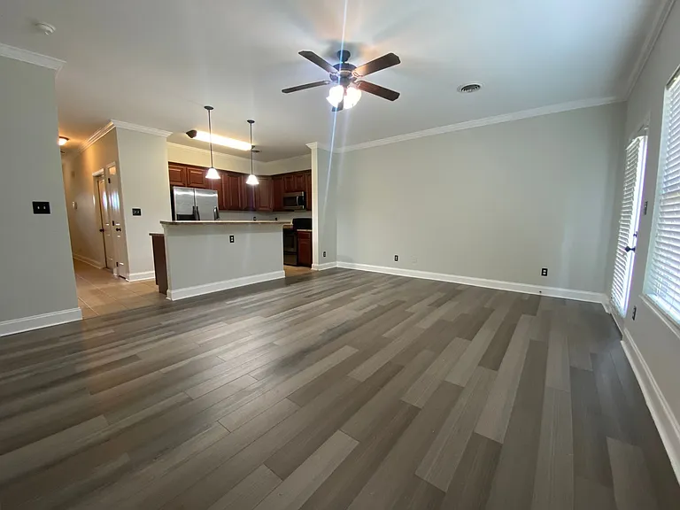 4812 Fountain View Way — Photo 2