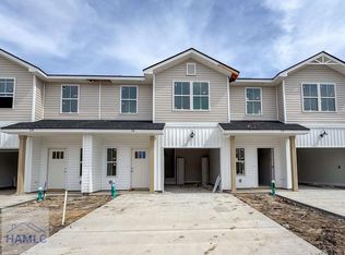 19 Beaumont Dr, Hinesville, GA 31313
