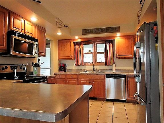 3rd image of 503 Park Dr