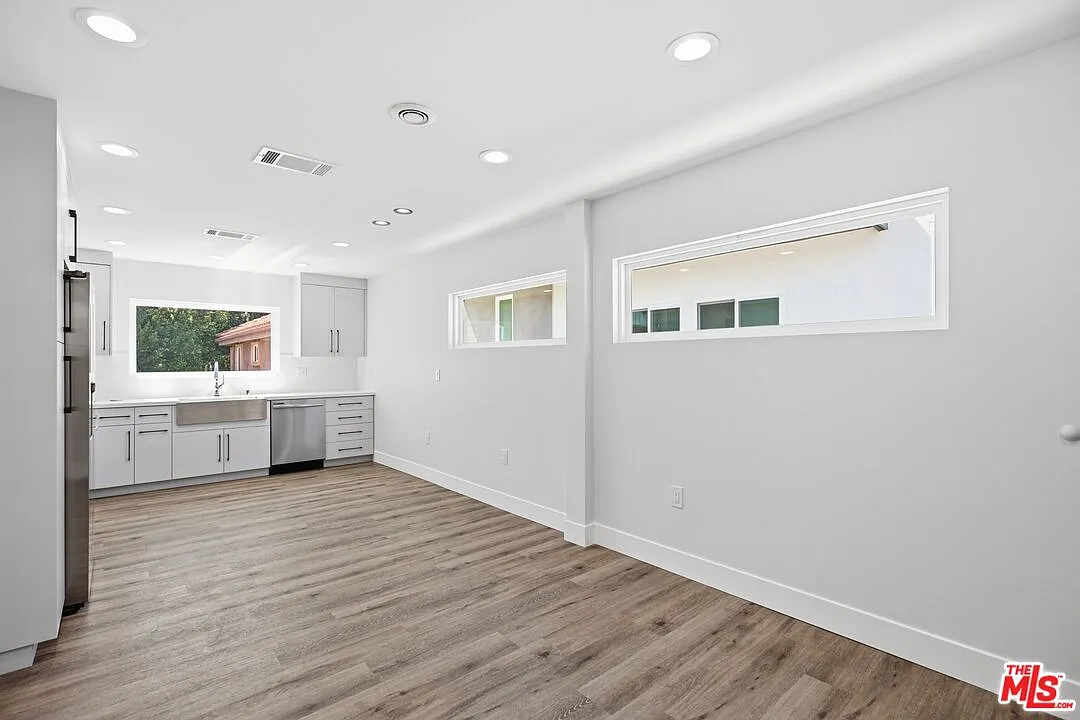 1 bed, 1.0 bath, 650 sqft, $2,595 — Photo 3
