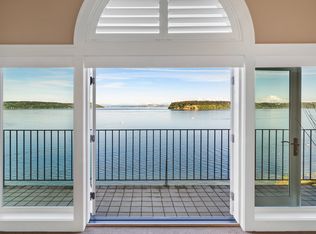 7221 Soundview Dr APT 202, Gig Harbor, WA 98335