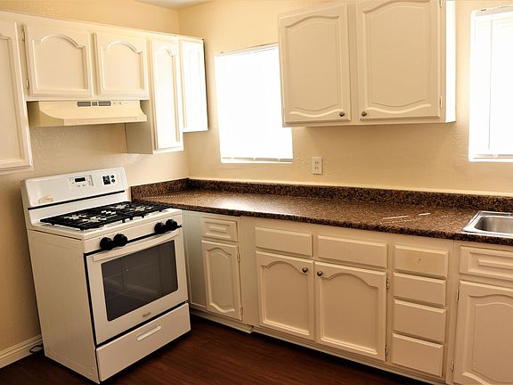 2nd image of 11820 Mapledale St