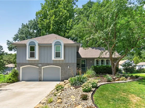 9980 Melrose Dr, Overland Park, KS 66214