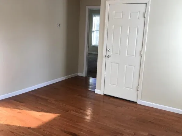 25 East St Floor 2, North Grafton, MA 01536