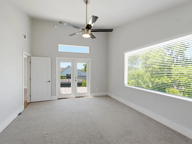 426 Patterson St — Photo 19