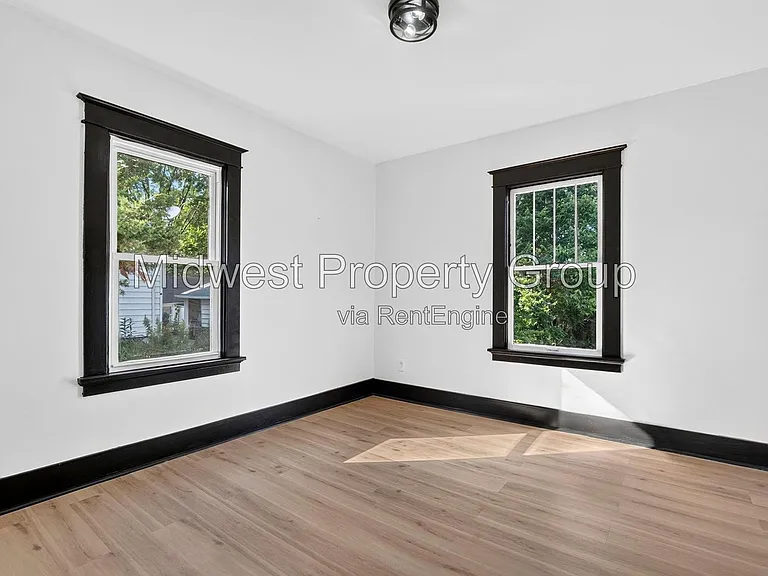 11560 Old Halls Ferry Rd — Photo 16